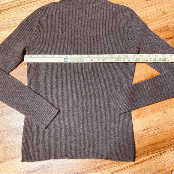 ❌SOLD❌Marconi 100% Cashmere Tan Rib Turtleneck - Picture 3 of 5